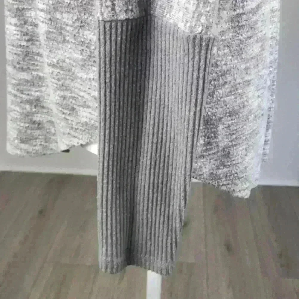 Charlotte Russe Long Sleeve Sweater Size S